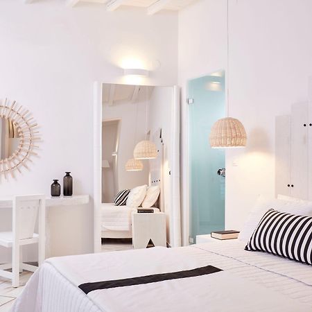 Mr. And Mrs. White Paros - Small Luxury Hotels Of The World Bagian luar foto