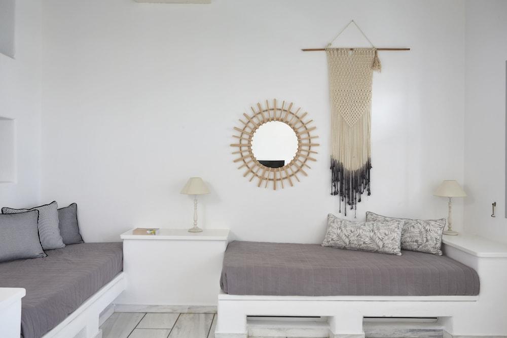 Mr. And Mrs. White Paros - Small Luxury Hotels Of The World Bagian luar foto